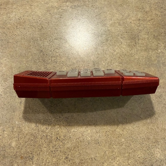 Vintage Hasbro Merlin 2004 Red Handheld Electronic Game - Tested - Picture 8 of 12